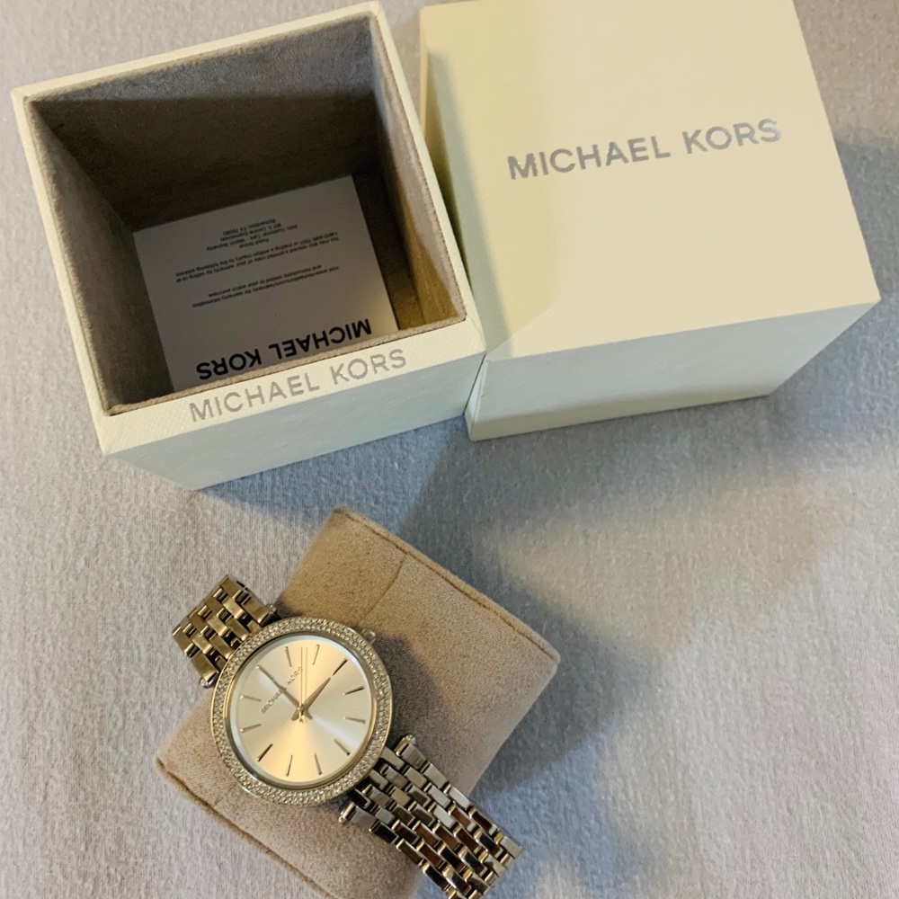 Great Condition Authentic Michael Kors Watch - image 3